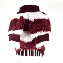 Cargar imagen en el visor de la galería, Saco Super Peludito Rayas Vinotinto