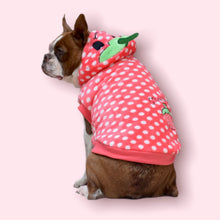 Cargar imagen en el visor de la galería, Ropa Saco Sweater de Fresa para Perro o Gato