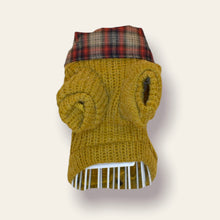 Cargar imagen en el visor de la galería, Saco Sweater Amarillo Cuello en V