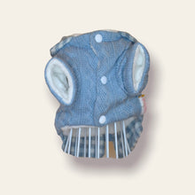 Cargar imagen en el visor de la galería, Sweater Azul tejido de botones.